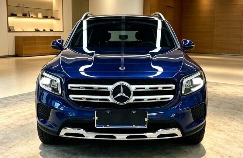 Mercedes-Benz GLB 200，2022